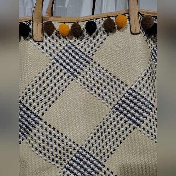 Vera Bradley Tan and Black Checkered Tote - Picture 15 of 17
